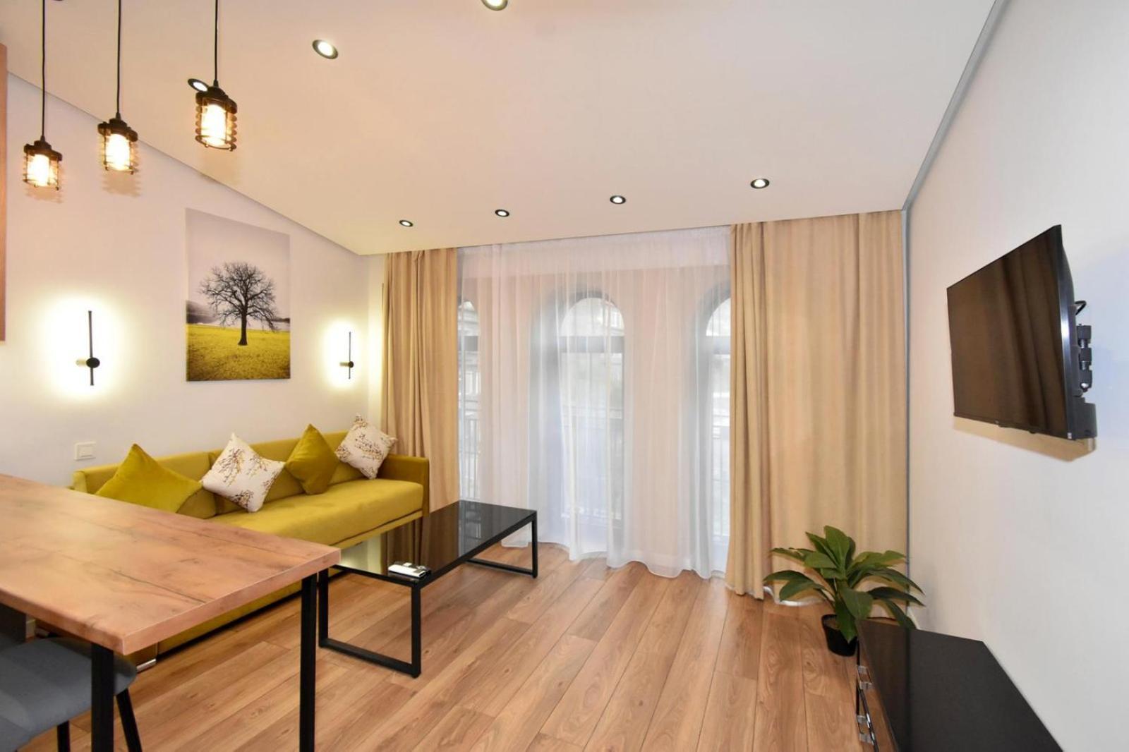 Aygestan Plaza Aparthotel Yerevan Exterior photo