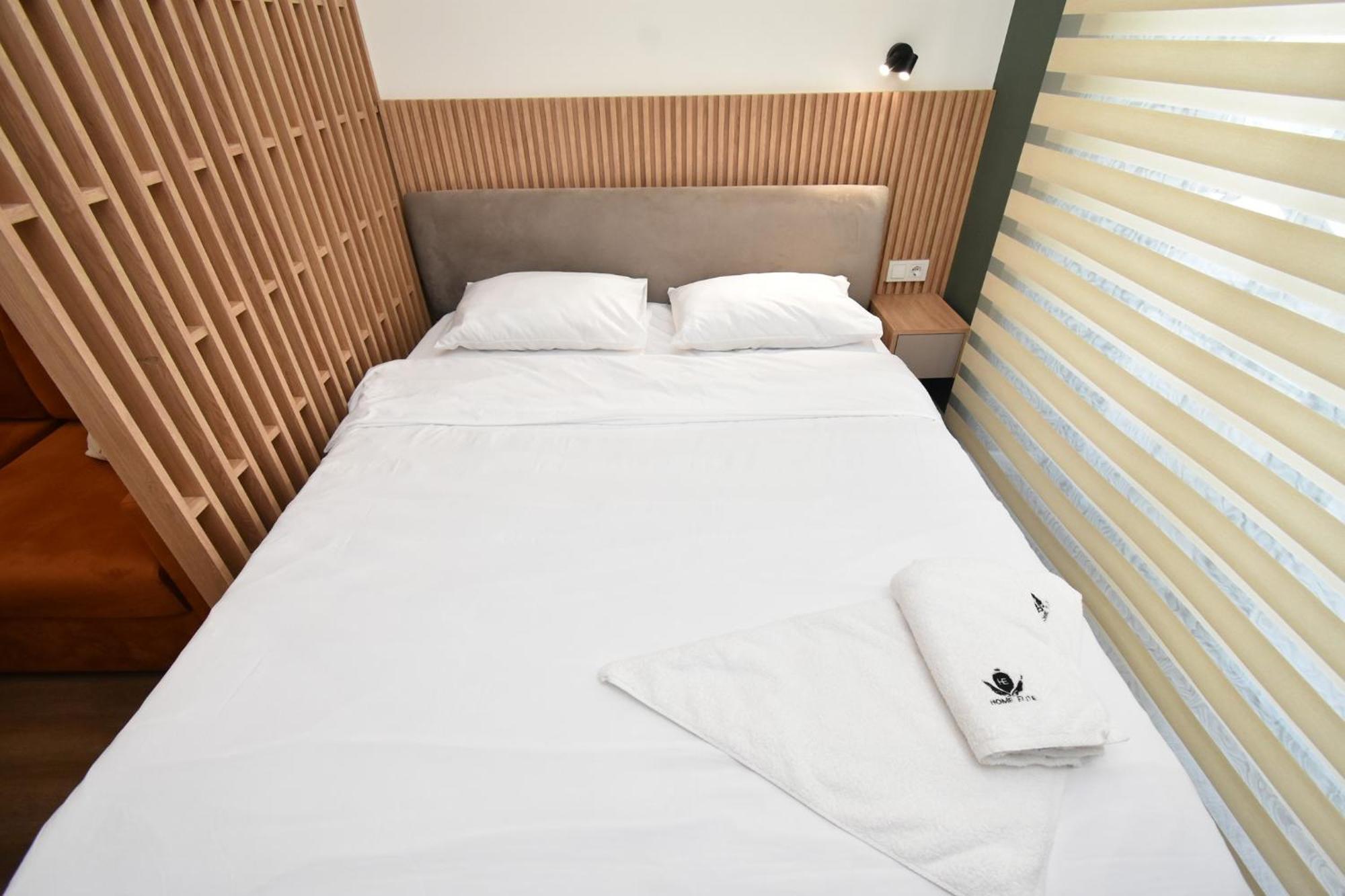 Aygestan Plaza Aparthotel Yerevan Exterior photo