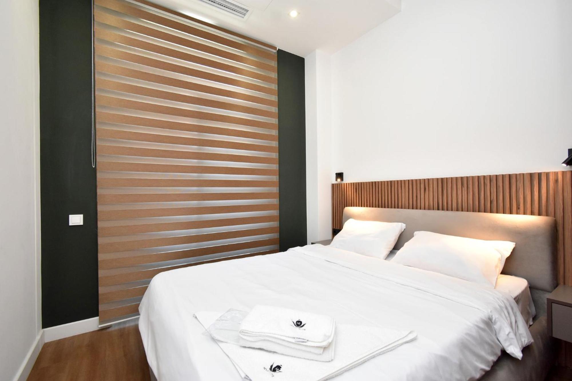 Aygestan Plaza Aparthotel Yerevan Exterior photo